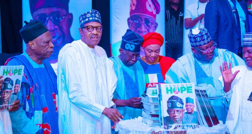 L-R, APC chairman Adamu, President BBuhari, Tinubu, Senator Tinubu, Senator Lawan and PCC DG Gov. Simon Lalong