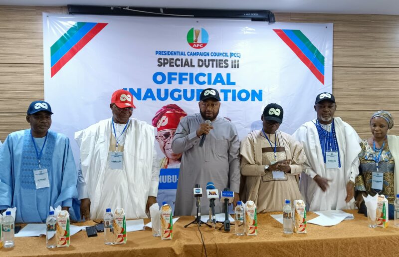 Bago, centre with members of the APC PCC lll