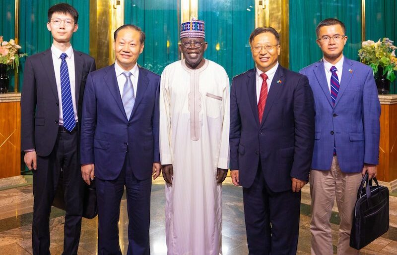 Tinubu with the Chinese delegation in his office